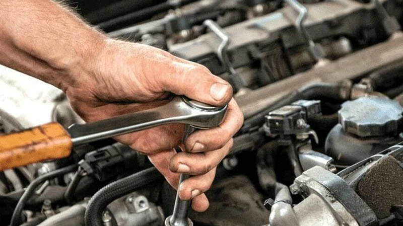 A/C Checker and Engine Oil Change: Keep Your Car Running Smoothly