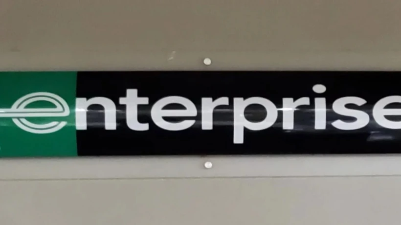How Office Lobby Signs Help Jacksonville Businesses Build Strong Brand Identity