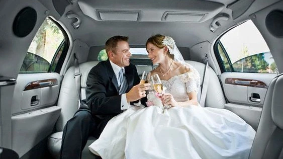 Why Couples Prefer Limousine Service For Weddings