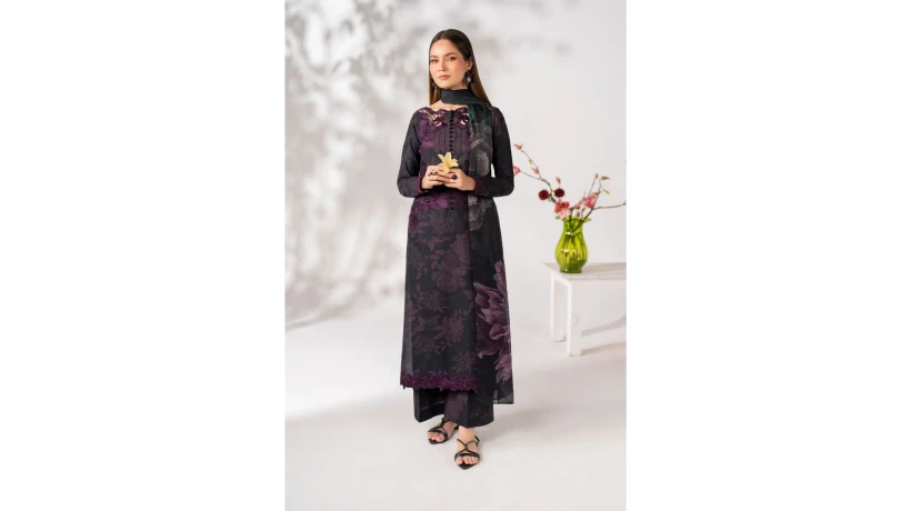 Women Lawn Dresses Online 2026 – Effortless Summer Style for Everyday Wear