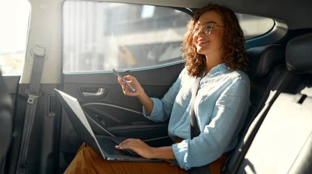What Are the Benefits of Taking a Taxi During Business Travel