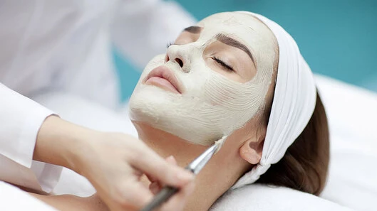 Does Cosmelan Peel Treatment Help With Pigmentation Issues Well?