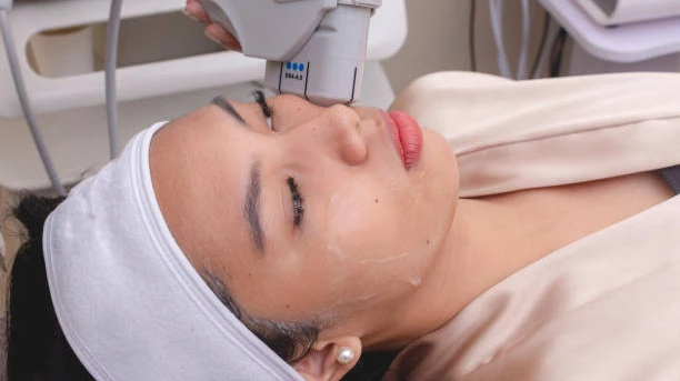 Can HIFU Treatment Improve Loose Skin on the Face Naturally?