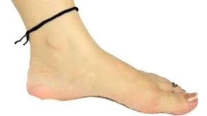 Black Thread Isn’t for Everyone: People With These Moolanks Should Avoid Wearing Black Thread