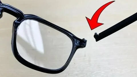 Eyeglass Repair Service vs. DIY Repairs: Which Option Is Safer?