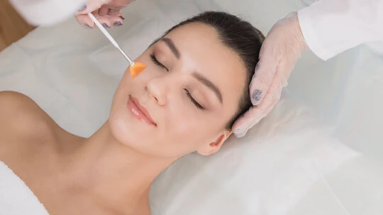 How Can Glycolic Acid Peel Treatment Enhance Skin Brightness?