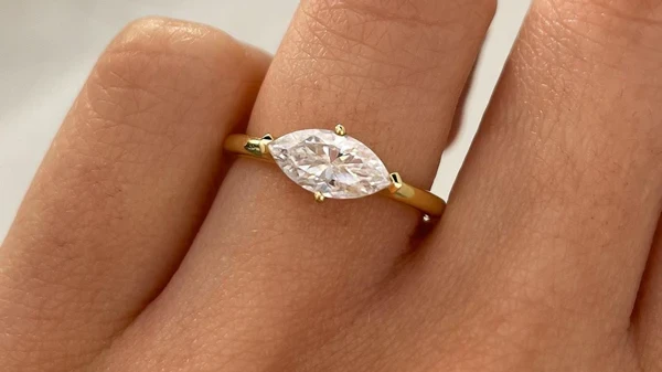 Lab Grown Diamond Engagement Rings Comparison Guide