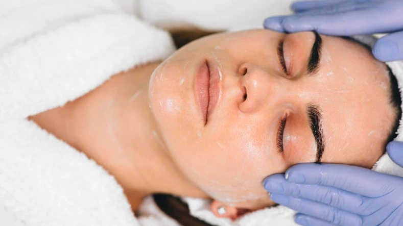 Can a Deep Cleansing Facial Unclog Pores Effectively?