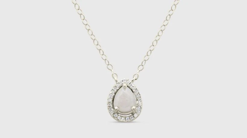 Why More Families Are Choosing Memorial Diamond Jewelry in 2026