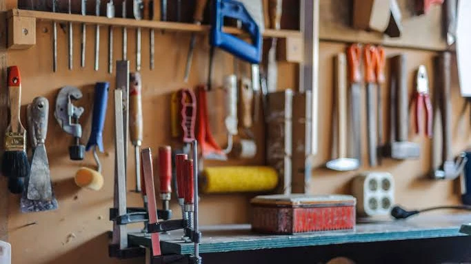 Handwerkzeuge Im Alltag helfen einige einfache Routinen