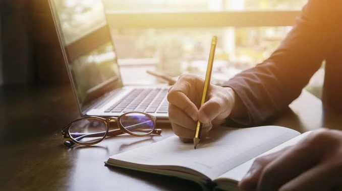 What Makes the Best Book Writing Services Stand Out?