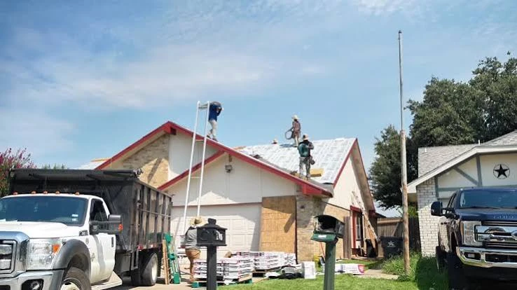 Reliable Flat Roof Repair Solutions  Fix Leaks and Extend Roof Life