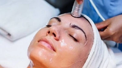 كيف يدعم علاج هايدرافيشال ترطيب بشرة الوجه