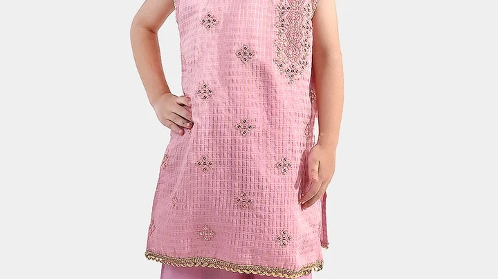 Girls Suits In Lawn, Cotton And Chiffon Fabrics