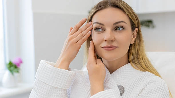 Can Forehead Lift improve hooded upper eyelids