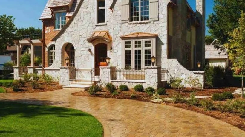 7 Driveway Design Ideas That Can Improve Curb Appeal