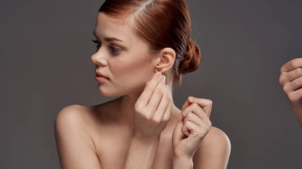 Can Both Earlobes Be Repaired During the Same Procedure?